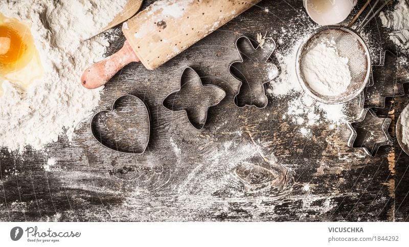 Christmas baking: flour, egg yolk, cookie cutter Food Dough Baked goods Cake Nutrition Banquet Crockery Style Design Joy Living or residing Table Kitchen