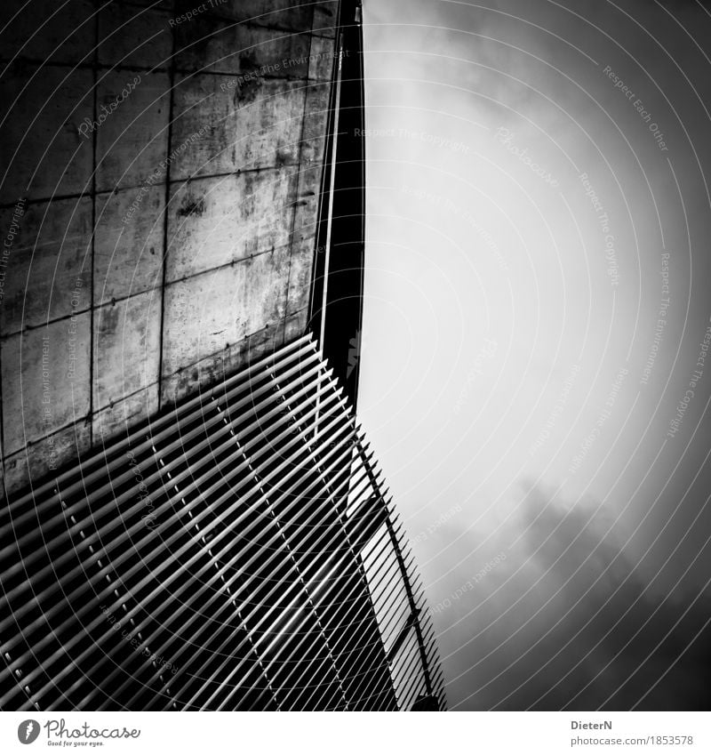 lines Town Deserted House (Residential Structure) Manmade structures Building Architecture Wall (barrier) Wall (building) Facade Gray Black White Skyward Clouds