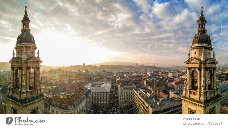 St Stephen's Basilica Budapest Capital city Downtown Old town Populated House (Residential Structure) Church Dome Manmade structures Building Architecture