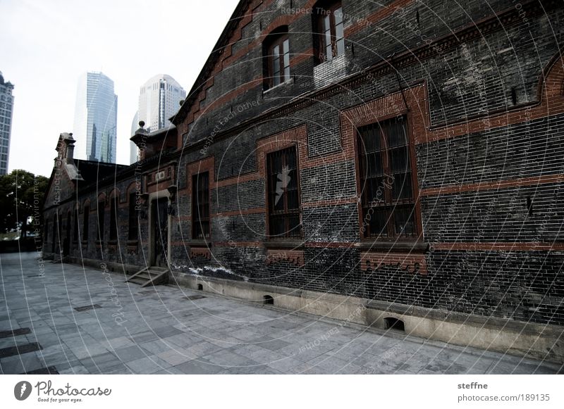 complementary worlds Shanghai China Asia House (Residential Structure) High-rise Facade Modern Far-off places Calm Town Transience Contrast Architecture