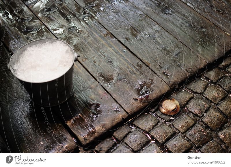 The first part of Caipi... Cold drink Longdrink Cocktail Brown Red Black White Bucket Wood Wooden floor Paving stone Ice Ice cube Tsukiji Fish Market Wet