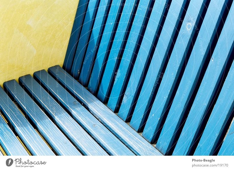 Vacation-01 Yellow Wood Europe Blue Seating Wood grain