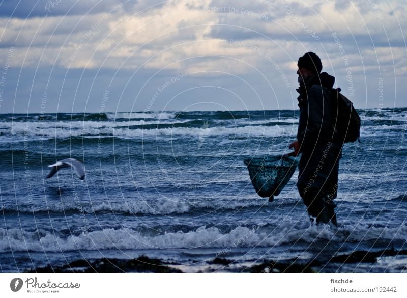 WANTED : Bernd Stein Fishing (Angle) Vacation & Travel Beach Ocean Fisherman Masculine Man Adults 1 Human being Nature Water Sky Clouds Horizon Wind Island