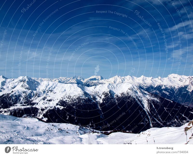 Mountain panorama Verbier Environment Nature Landscape Sky Horizon Winter Beautiful weather Alps Peak Snowcapped peak Glacier Esthetic Original Positive Blue