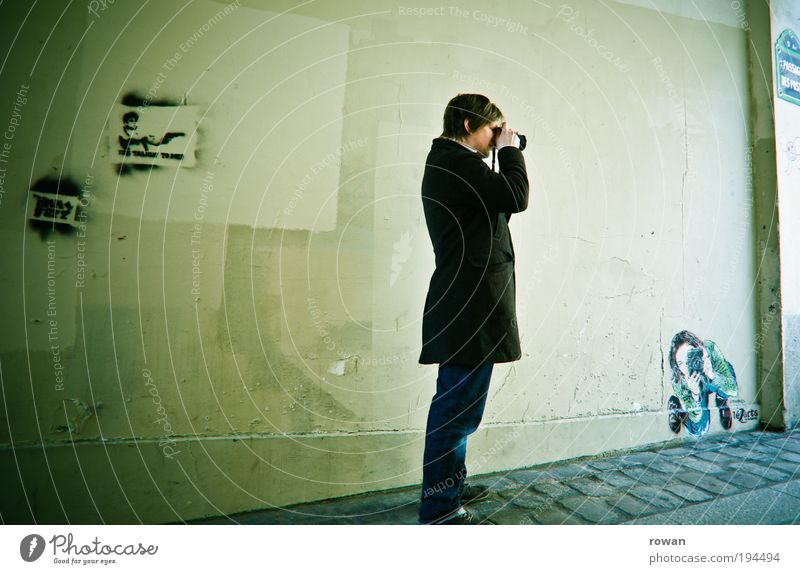 photographers in action Human being Masculine Young man Youth (Young adults) Man Adults 1 Art Culture Subculture Manmade structures Building Wall (barrier)