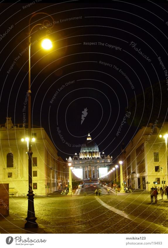 The lamp at the Angel Castle Rome Vatican Angelburg Lamp Night Europe