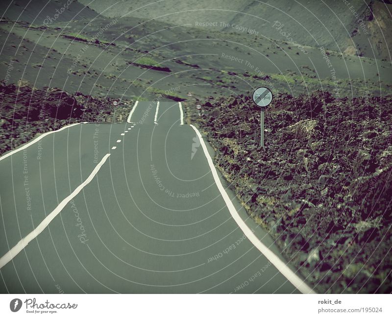 ascent and descent Environment Elements Volcano Island Lanzarote Road traffic Motoring Street Country road Vehicle Signs and labeling Signage Warning sign