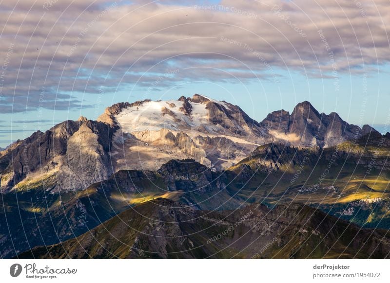 Sunrise in the Dolomites with view III Wide angle Panorama (View) Long shot Central perspective Deep depth of field Sunbeam Sunlight Reflection