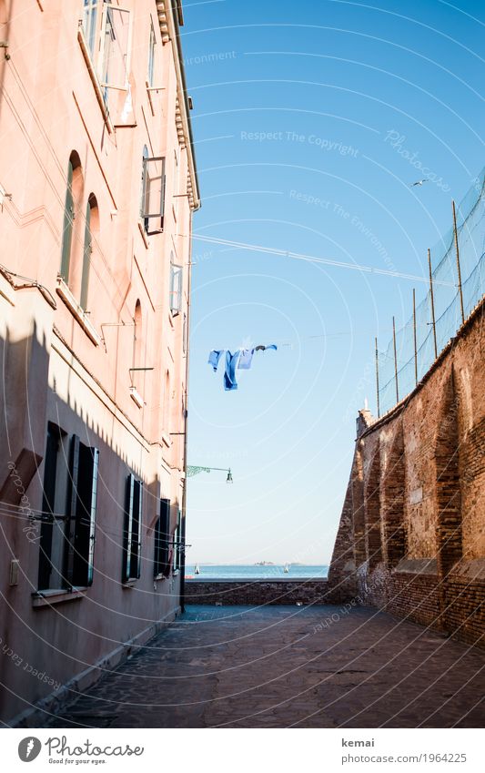 Wash day II - blue Harmonious Relaxation Calm Sightseeing City trip Living or residing Cloudless sky Beautiful weather Coast Ocean Venice Italy Town Outskirts