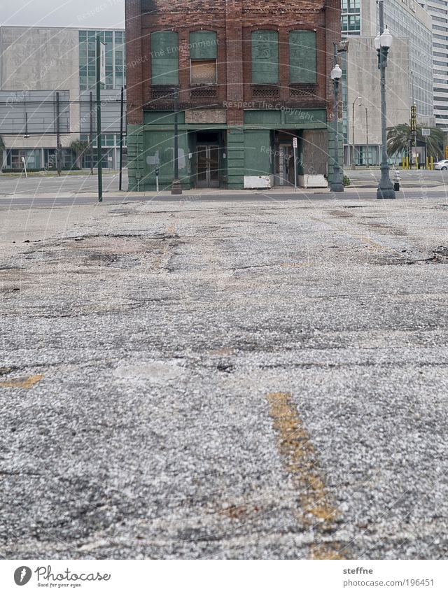 dreariness New Orleans USA Downtown Deserted Ruin Building Street Authentic Dark Historic Broken Town Distress Embitterment Loneliness inner city Concrete