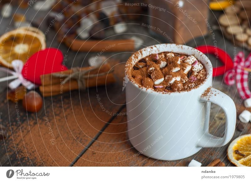 Drink with marshmallows and sprinkled with cocoa powder Dessert Candy Herbs and spices Beverage Hot drink Hot Chocolate Cup Mug Winter Wood Heart Eating