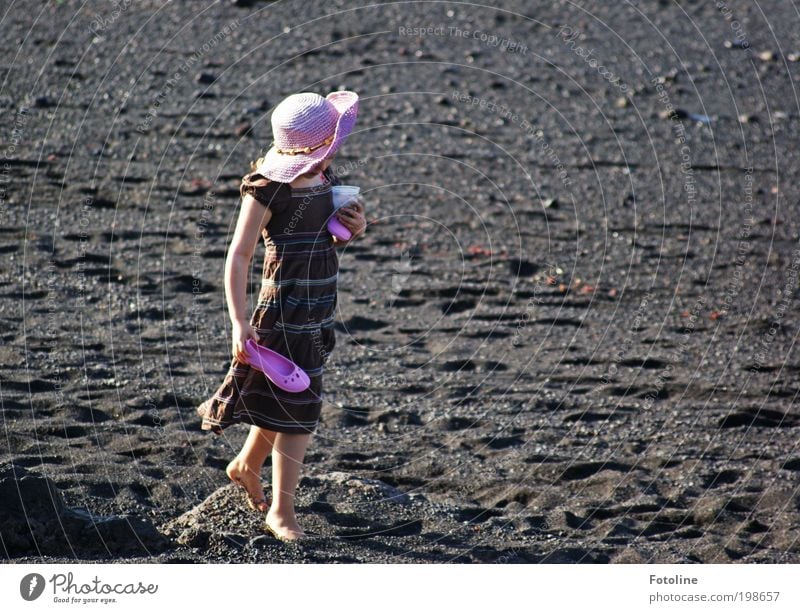 treasure hunter Human being Feminine Child Girl Infancy Skin Chest Arm Hand Fingers Legs Feet Environment Nature Landscape Elements Earth Summer Climate Weather