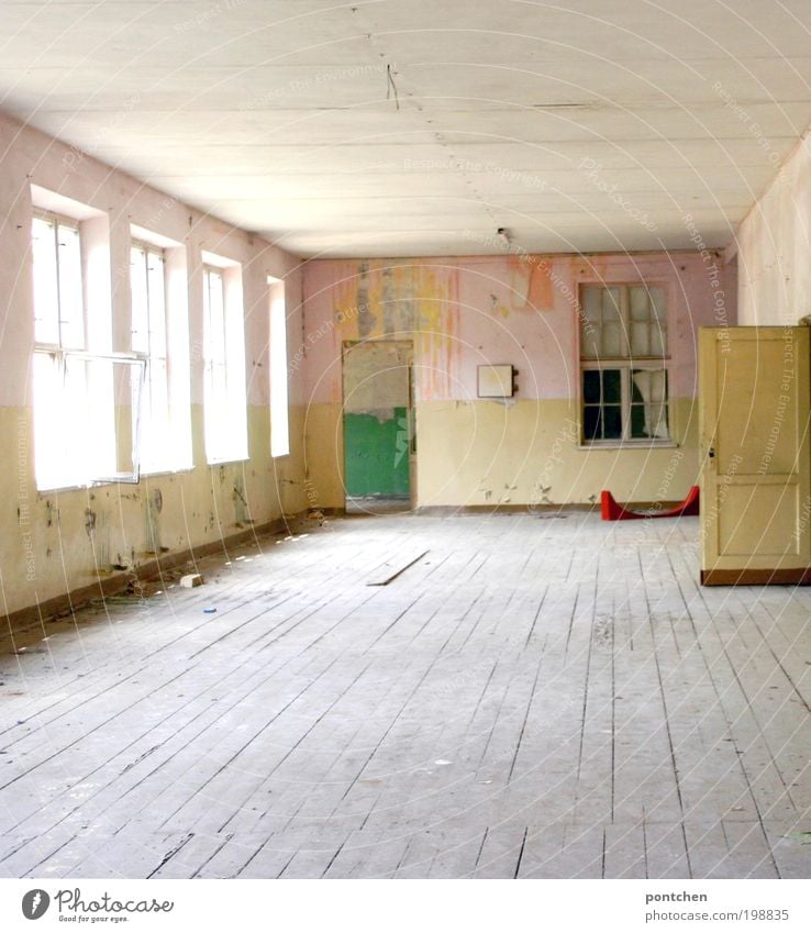 Large dilapidated room with dirty wooden floorboards. Lost place.,Old building. Renovation needs House (Residential Structure) Decoration Room Workplace