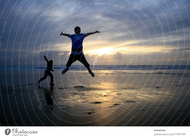 aground Lifestyle Joy Vacation & Travel Tourism Trip Far-off places Freedom Summer Summer vacation Sun Beach Ocean Human being Masculine Young woman