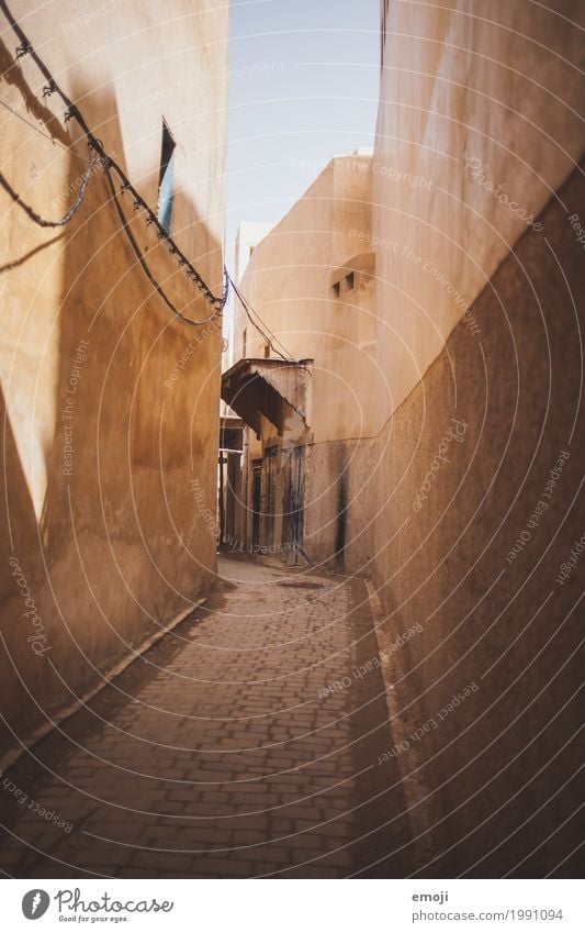 marrakech Deserted House (Residential Structure) Wall (barrier) Wall (building) Facade Alley Paving stone Cobbled pathway Old Poverty Marrakesh Morocco