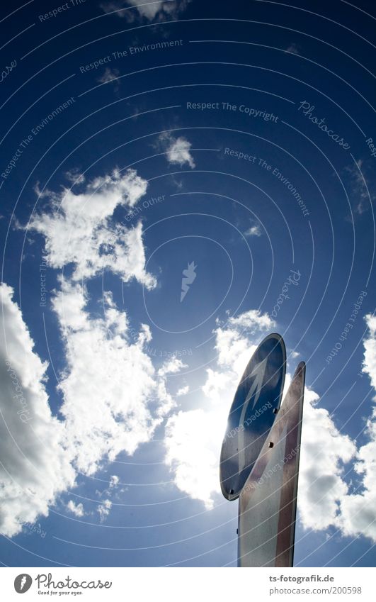 All right Sky Clouds Beautiful weather Transport Road traffic Road sign Sign Signs and labeling Arrow Right Turn off turn-off sign Esthetic Sharp-edged Infinity