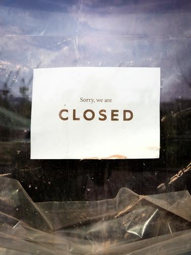 Sorry we are closed, sign on shop door in english language Kindergarten Construction site Trade Services Media industry Gastronomy Company Unemployment Window