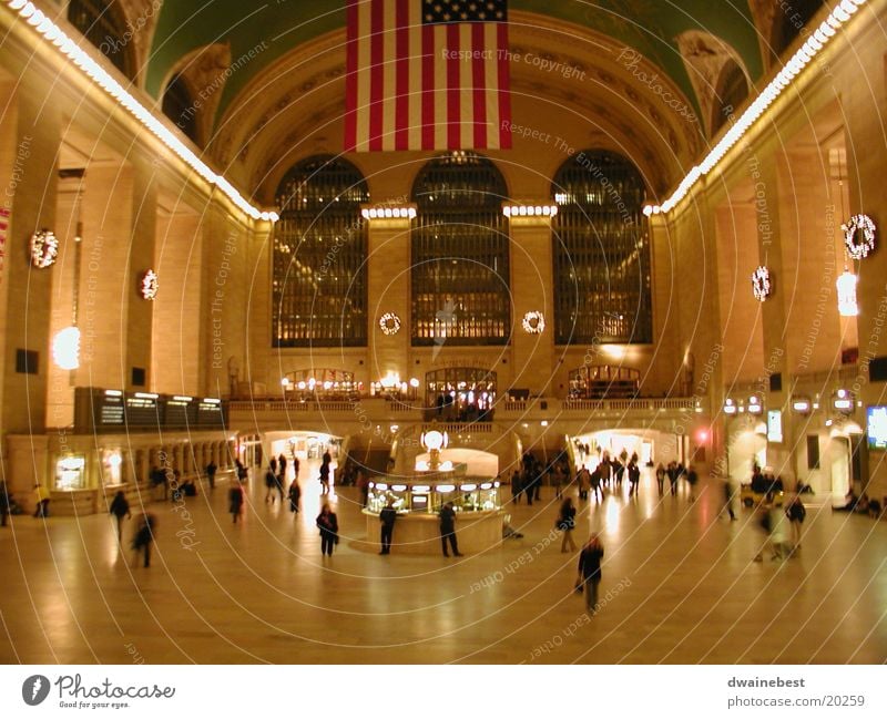 Grand Central Architecture 9:00 pm December