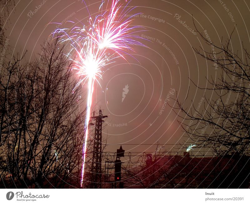 Fireworks 1 New Year's Eve Long exposure Red Leisure and hobbies Evening Firecracker Feasts & Celebrations