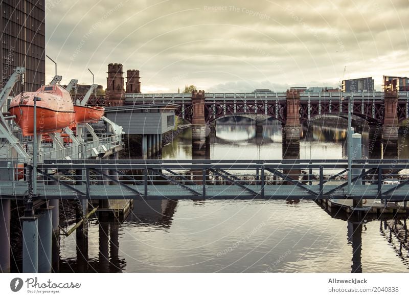 Glasgow Bridge 1 Scotland Water River Reflection Sunset Evening Clouds Dinghy Watercraft Vantage point clyde