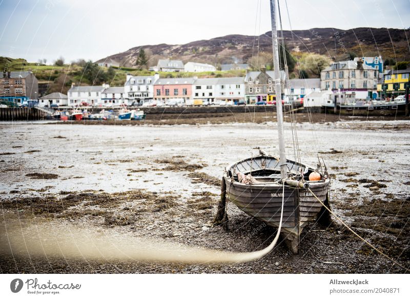 Boat at low tide 2 tarred Scotland Fishing village Port City Navigation Sailboat Watercraft Harbour Old Dirty Maritime Brown Loneliness Serene Vacation & Travel