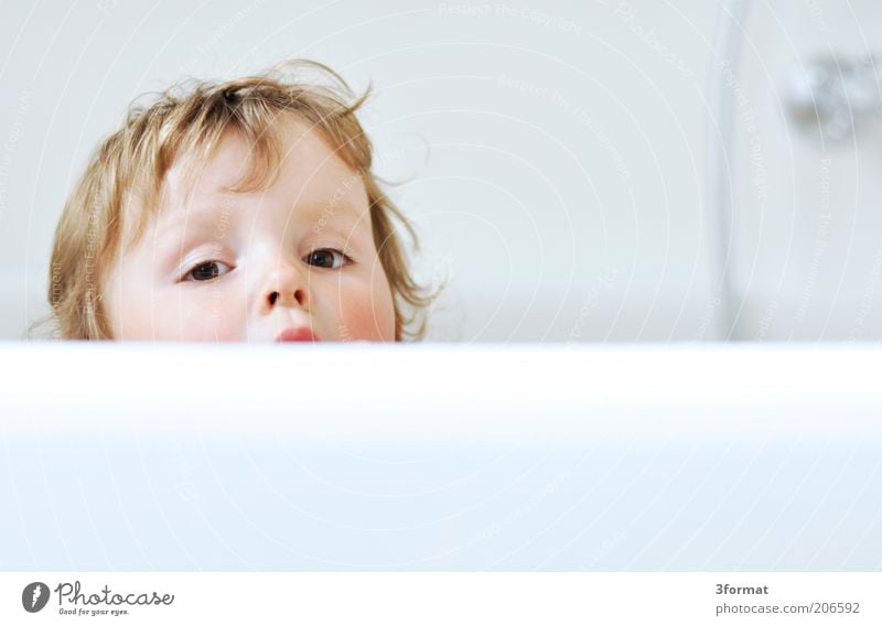 bath Personal hygiene Bathroom Parenting Child Toddler Girl Head Hair and hairstyles Face Eyes 1 Human being 1 - 3 years Observe Looking Happy Bright Wet