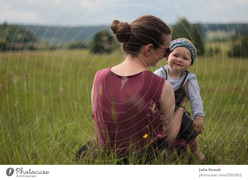 Look Look Children's game Feminine Baby Woman Adults Mother 2 Human being 0 - 12 months 30 - 45 years Environment Nature Landscape Summer Beautiful weather