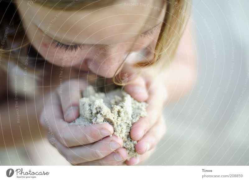 In your hands I put... Harmonious Well-being Contentment Calm Fragrance Playing Summer Beach Girl Head Hair and hairstyles Face Hand Fingers 1 Human being