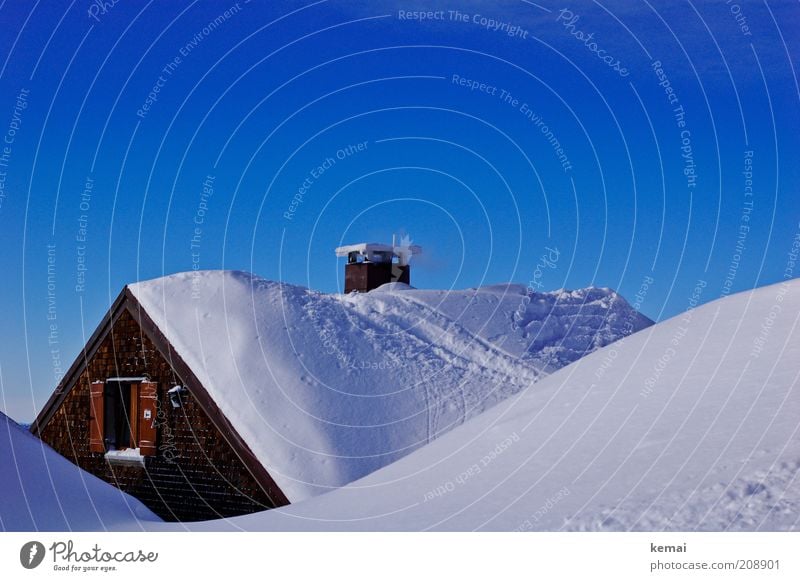 ski hut Cloudless sky Sunlight Winter Climate Beautiful weather Snow Hill Alps Mountain House (Residential Structure) Hut Ski hut Window Shutter Chimney Blue