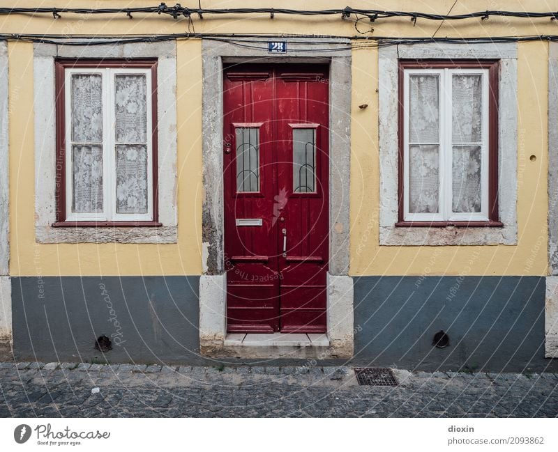 home City trip Lisbon Portugal Town Capital city Port City Deserted House (Residential Structure) Detached house Wall (barrier) Wall (building) Facade Window