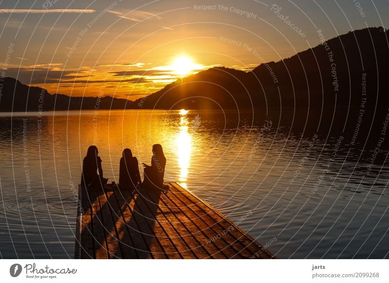 Endless buzzer Feminine Friendship 3 Human being Sunrise Sunset Summer Beautiful weather Lake To talk Sit Natural Optimism Serene Calm Horizon Far-off places