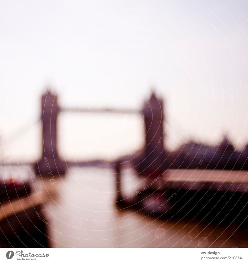 HANS AND GABI Deserted Bridge Tower Tourist Attraction Landmark Tower Bridge Brown White Mole Harbour London Famousness Great Britain Suspension bridge