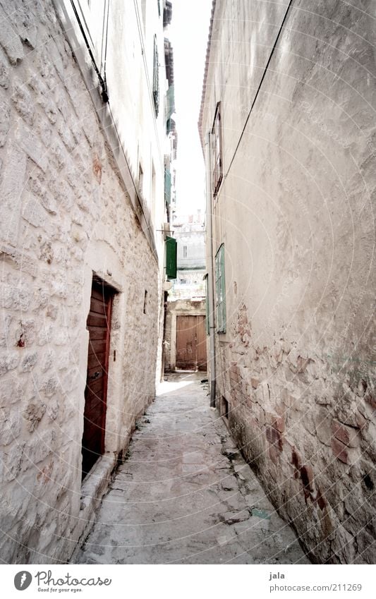 through the alleys... Croatia Town Downtown Deserted House (Residential Structure) Manmade structures Building Architecture Wall (barrier) Wall (building)