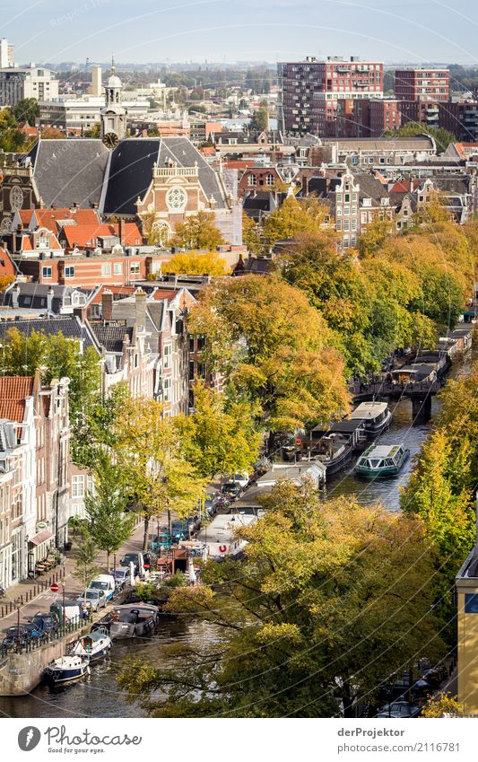 Amsterdam canals XIV Wide angle Central perspective Deep depth of field Sunbeam Reflection Contrast Shadow Light Day Copy Space middle Copy Space right