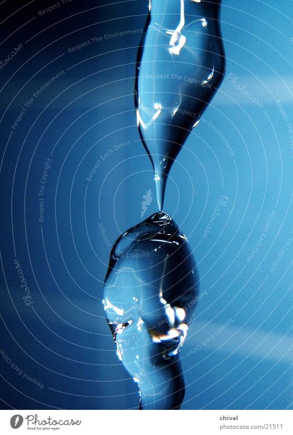 Water sculpture 12 Flash photo Refraction Pattern Reflection Drops of water To fall Blue