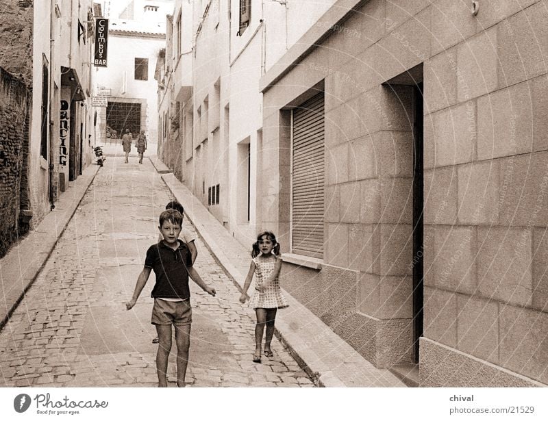 Lloret de mar Alley Spain Child Playing New building House (Residential Structure) Group Street Poverty