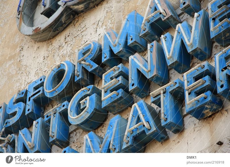 SDORMANTGENWEMATHER Deserted Sign Characters Signs and labeling Advertising Light Old Dirty Broken Colour photo Exterior shot Close-up Neon sign Capital letter