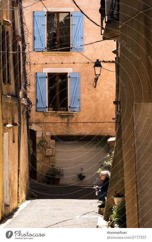 Alley, window, man Happy Smoking Harmonious Contentment Relaxation Calm Meditation Fragrance Break Human being Masculine Male senior Man Life 1