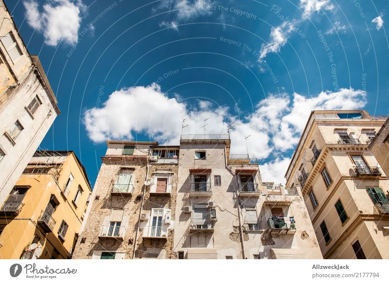 The streets of Naples 6 Colour photo Exterior shot Upward Vacation & Travel Sightseeing City trip Summer vacation Lifestyle Joie de vivre (Vitality)