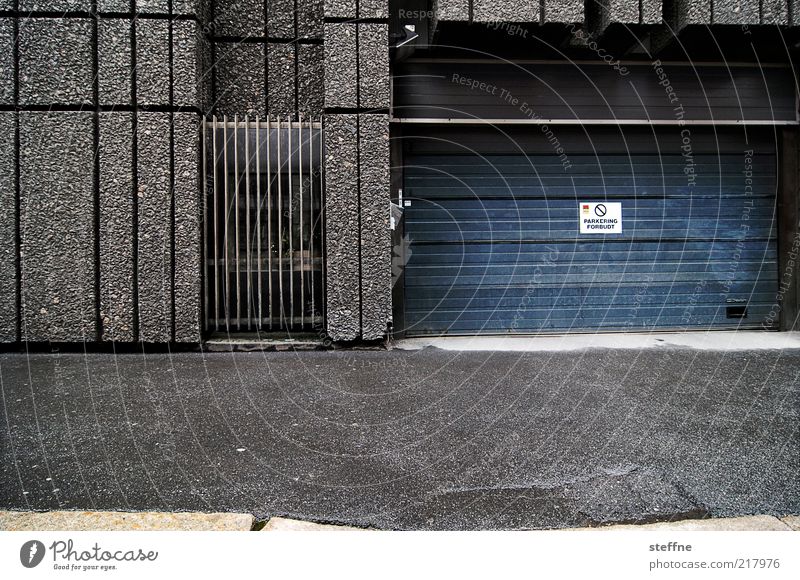 park ring Bad weather Rain Oslo Norway House (Residential Structure) Building Concrete Town Gray Gloomy Parking garage Grating Colour photo Exterior shot