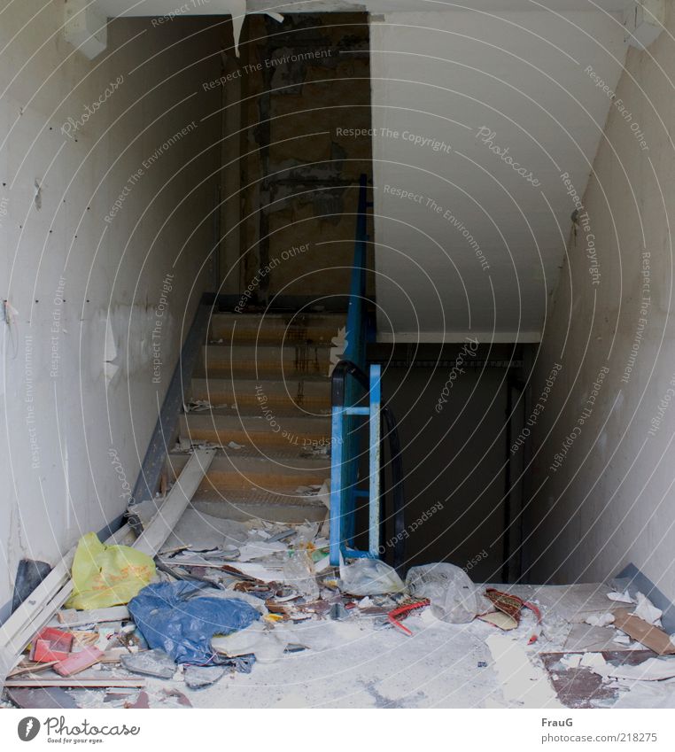 leave untidily Deserted Stairs Door Packaging Plastic packaging Dirty Broken End Decline Destruction Interior shot Day Shadow Building rubble Bleak