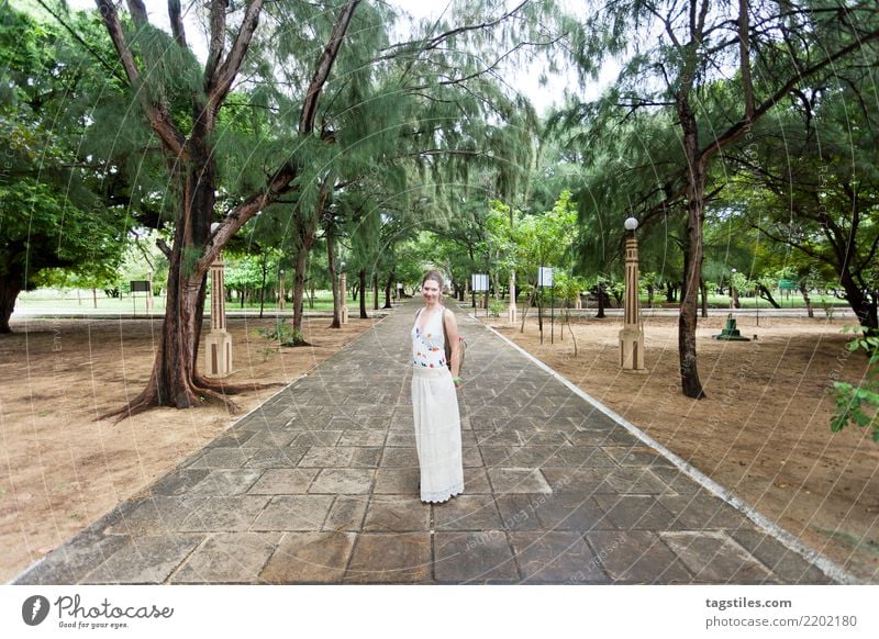 Woman at Thalawila St. Anne´s church, Sri Lanka St. Anne's church Kalpitiya Asia Vacation & Travel Idyll Freedom liberty Card Tourism Sun Sunbeam Summer