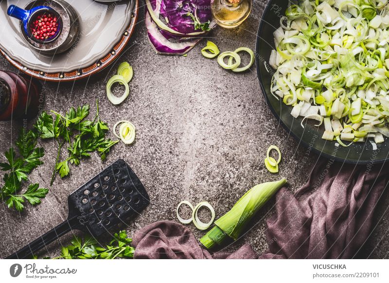 Sliced leek in pan on kitchen table Background Food Vegetable Soup Stew Herbs and spices Nutrition Lunch Organic produce Vegetarian diet Diet Slow food Crockery