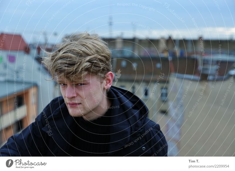 Prenzlauer Berg Human being Masculine Young man Youth (Young adults) Head 1 18 - 30 years Adults Berlin Town Capital city Downtown Old town Skyline