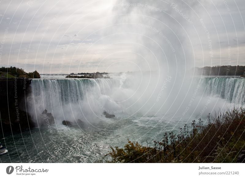 Niagara Falls Environment Nature Landscape Plant Elements Earth Air Water Drops of water Sky Clouds Waterfall Niagara Falls (USA) Exceptional Canada