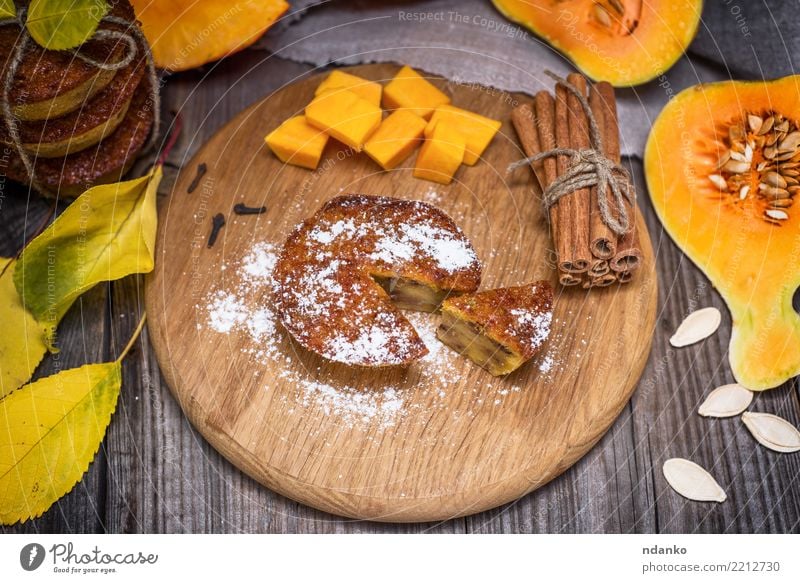 pumpkin muffins Vegetable Bread Dessert Breakfast Table Autumn Wood Fresh Above Orange Tradition Cupcake Meal Slice Snack Home-made Gourmet Tasty Bakery Sugar