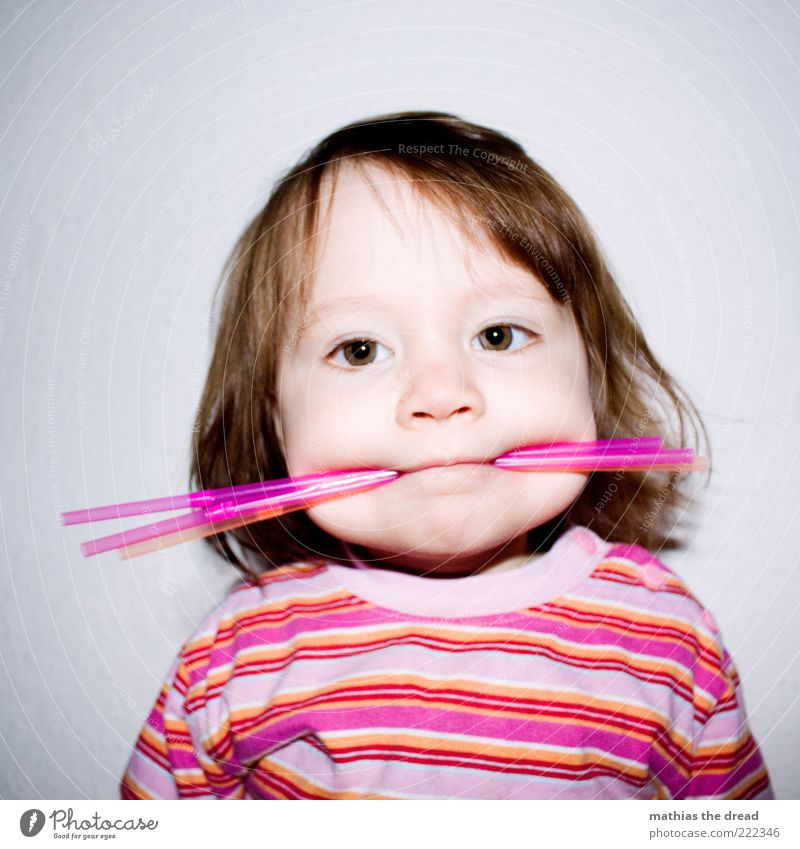 I'M A STRAW MONSTER. Joy Happy Playing Children's game Human being Toddler Girl 1 1 - 3 years Hair and hairstyles Brunette Long-haired Exceptional Uniqueness