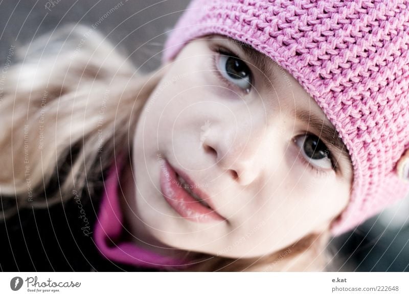 girl Child Infancy Face 1 Human being 3 - 8 years Cap Colour photo Exterior shot Shallow depth of field Portrait photograph Looking into the camera Girl Girlish