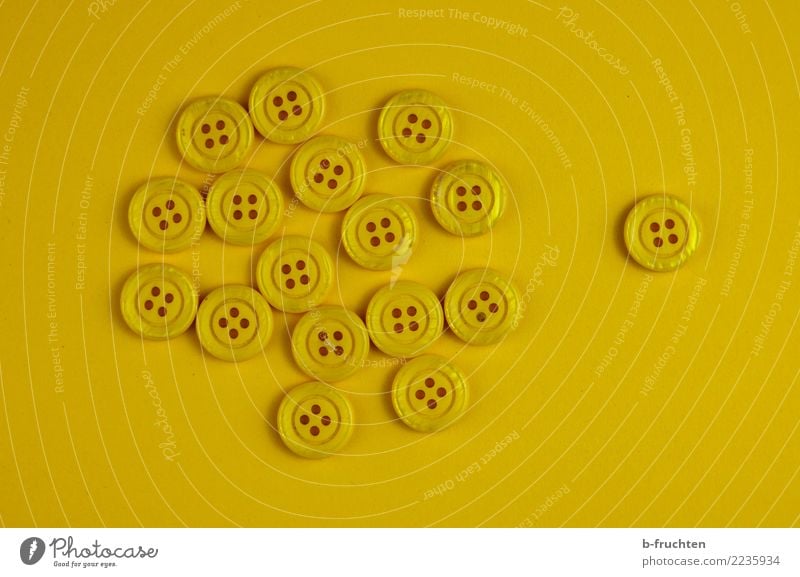 majority - minority Plastic Sign Communicate Round Yellow Agreed Contentment Identity Uniqueness Politics and state Switch Exclusion Society Individual Many