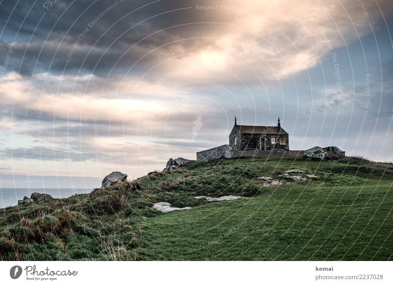 Morning view: St. Nicholas Church in St. Ives Harmonious Well-being Relaxation Calm Tourism Trip Freedom Environment Nature Landscape Sky Clouds